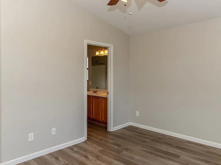 3409 Greenwood Springs Dr — Photo 8