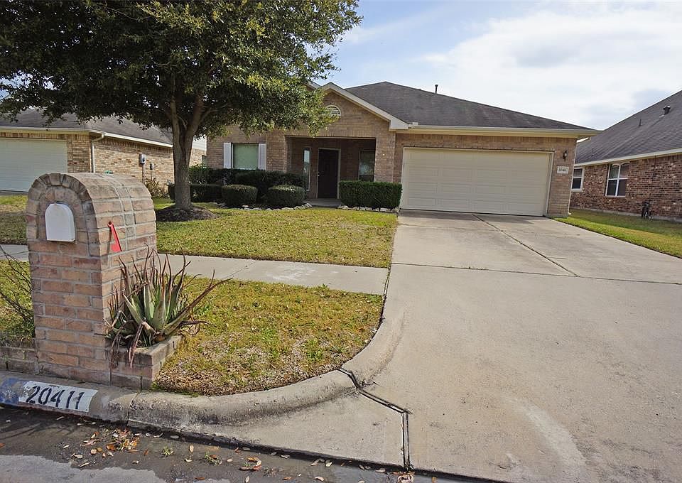 1st image of 20411 Pomegranate Ln