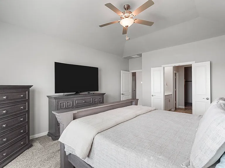 1004 Mamavic Ln — Photo 12