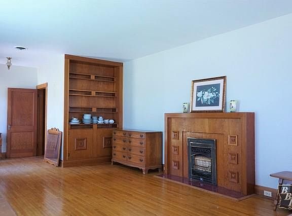 4th image of 520 Foret St