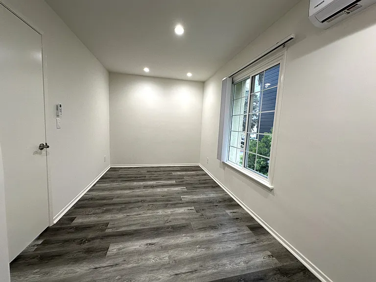 1706 Granville Ave #4E — Photo 8