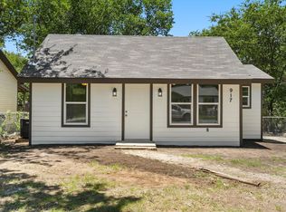 917 N Wood St, Denton, TX 76209