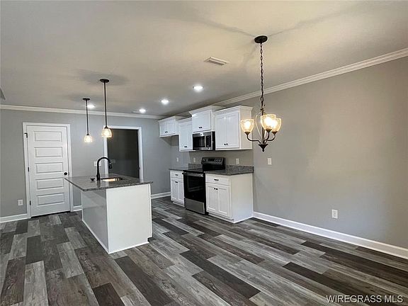 3rd image of 101 Curtis Cir