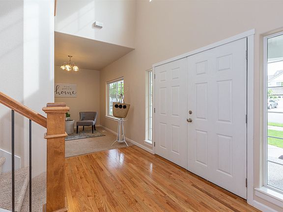 5th image of 709 N Madson Ct