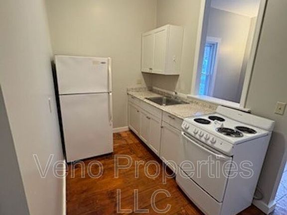 2nd image of 1 Pleasant St #1W