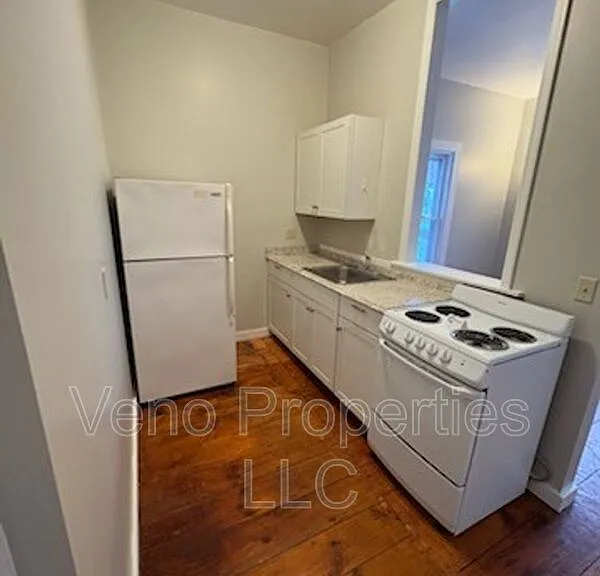 1 Pleasant St #1W — Photo 2