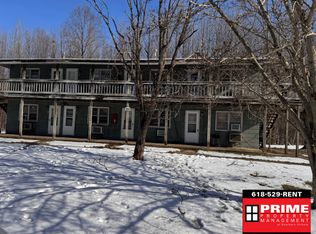 104 Paper Ln, Murphysboro, IL 62966