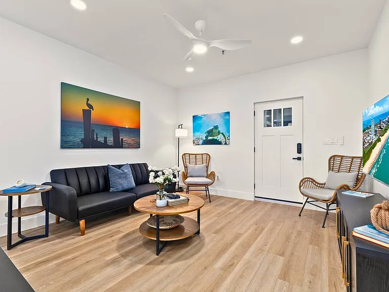 111 W Sunny Isle Dr #201 — Photo 6