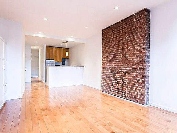 5th image of 522 E 85th St APT 5E