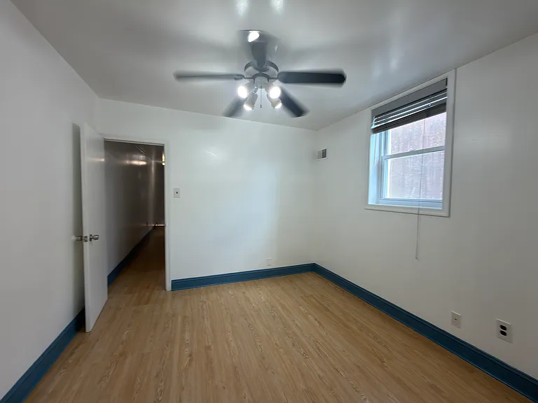 2522 S 8th St — Photo 8