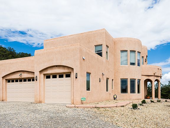 2nd image of 7 Sandia Mountain Ranch Dr