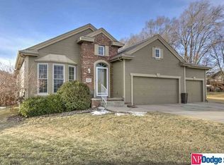 18415 Emile Cir, Elkhorn, NE 68022