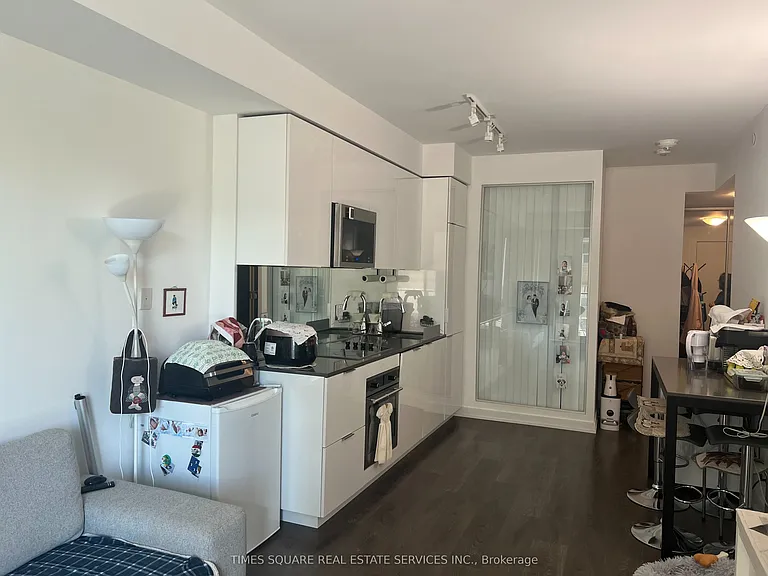609 Avenue Rd #405 — Photo 9