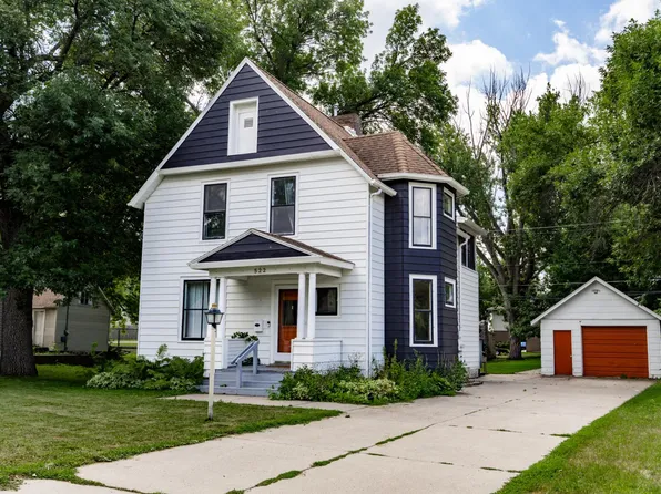 522 E Adolphus Ave, Fergus Falls, MN 56537