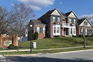 2900 Valerian Ln — Photo 2