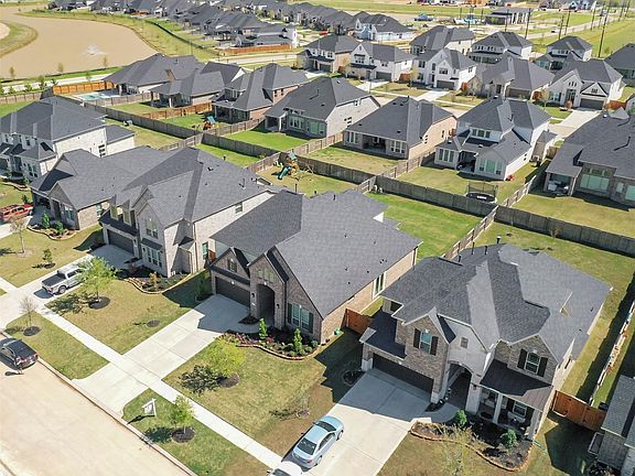 3rd image of 808 Stella Vista Ct