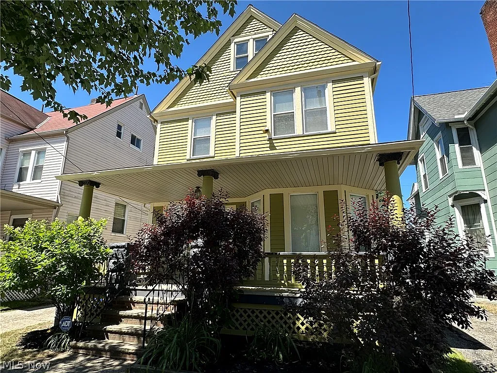 2240 E 87th St photo 1