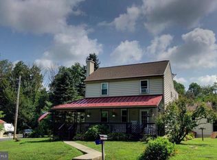 4 Lehland Dr, Boyertown, PA 19512