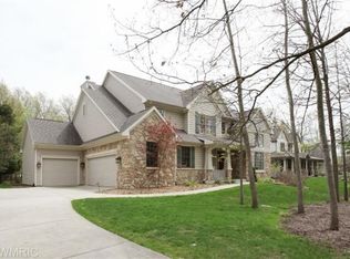6330 E Bay Ln, Richland, MI