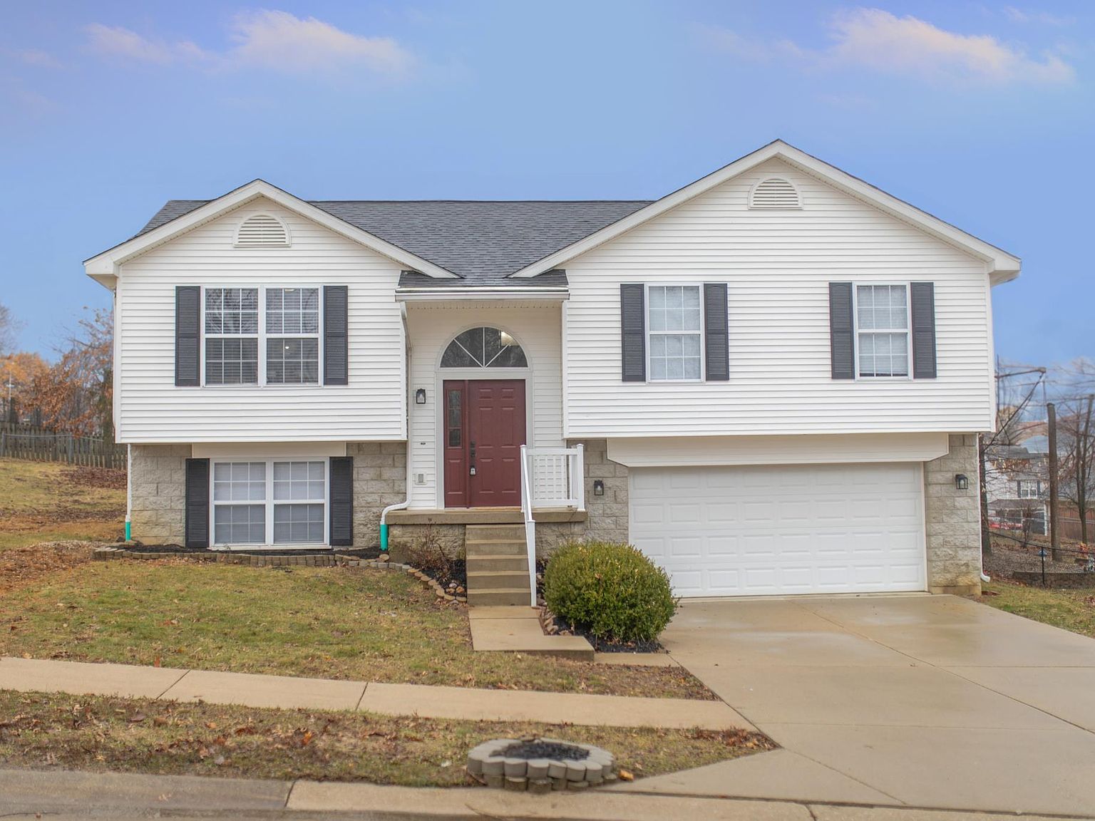 638 E Ironsides Dr, Ellettsville, IN 47429 | Zillow