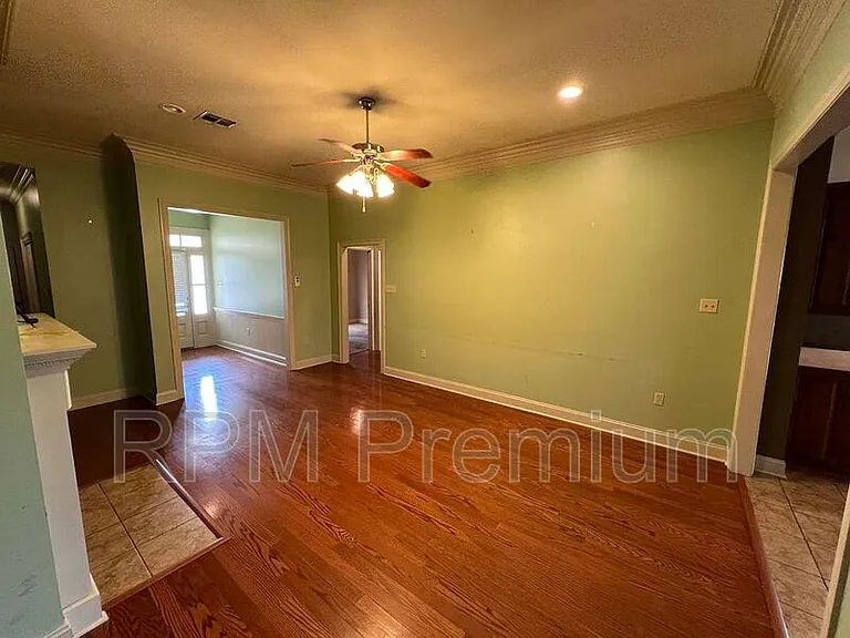 3995 Water Oak Dr — Photo 4