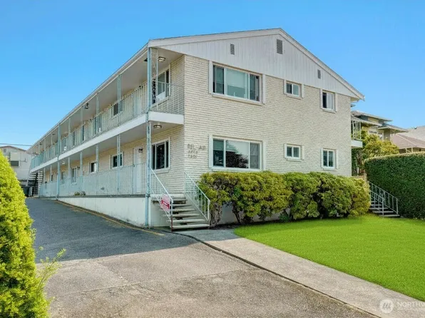 2501 Rucker Avenue, Everett, WA 98201