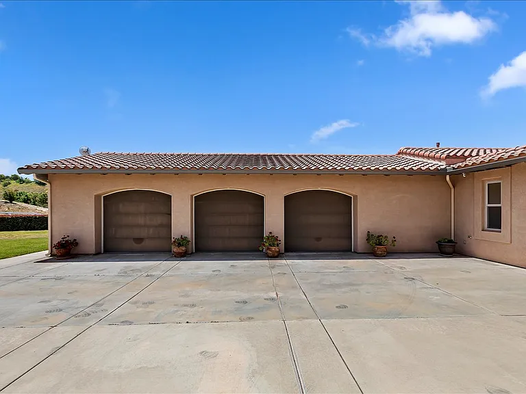 37605 Via De Los Arboles — Photo 39