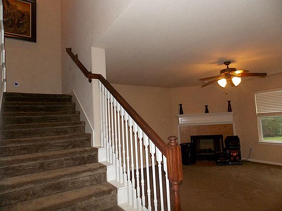4th image of 1923 Herringbone Dr