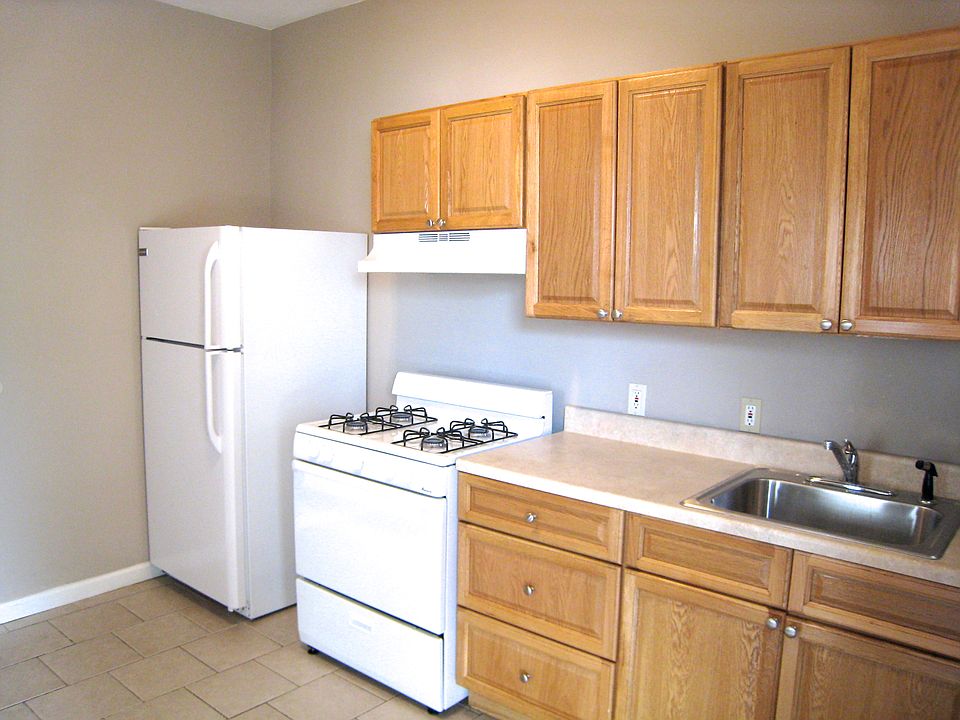 Renovated Eat in Kitchen