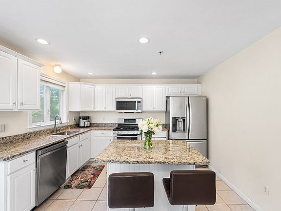 5th image of 100 Nutting Rd Unit C1