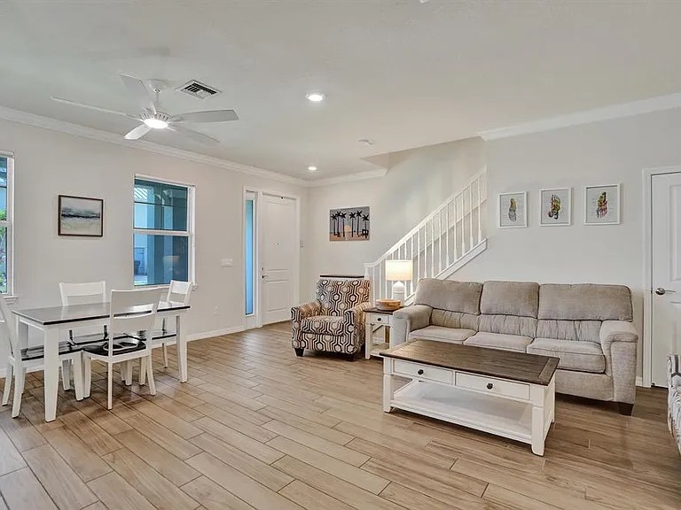 1300 Eucalyptus Dr #3 — Photo 16