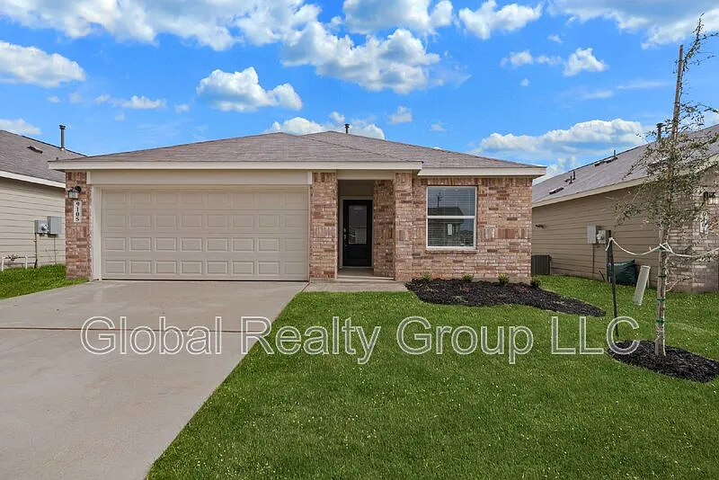 3 bed, 2.0 bath, 1904 sqft, $1,825 — Photo 3