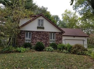 1378 Biscay Dr, Edwardsville, IL