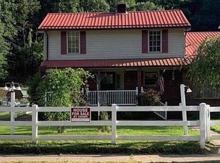 140 Silk Stocking Loop, Van Lear, KY 41265