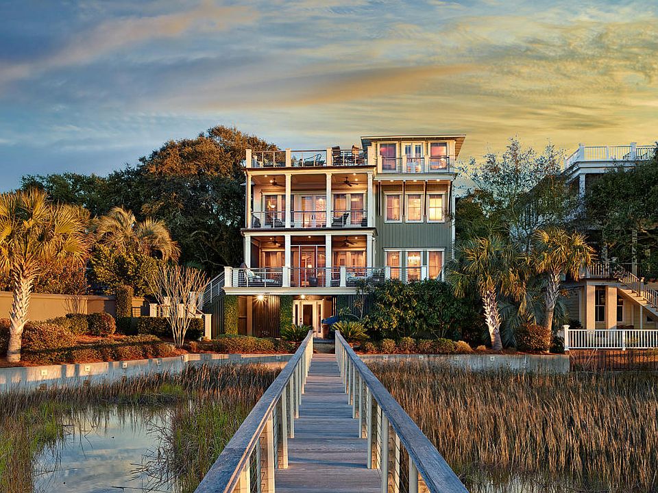 1st image of 1103 Oak Harbor Blvd