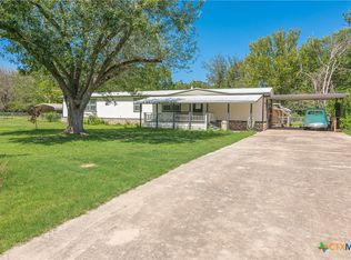 375 Willow Dr, Mcqueeney, TX 78123