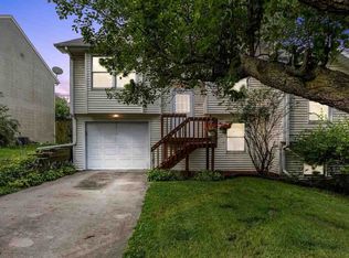 1962 Holiday Rd, Coralville, IA 52241