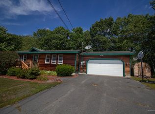 95 Pipeline Rd, Raymond, ME 04071