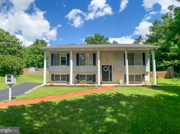 102 Sherwood Dr, Boalsburg, PA 16827