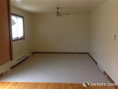3rd image of 129 Willis Dr