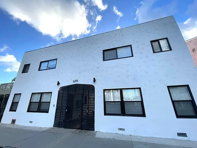 619 Elm Ave #1 — Photo 3