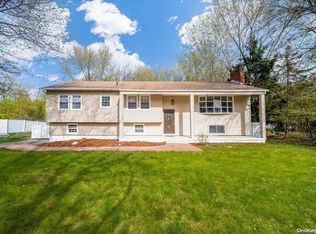 15 Princess Ln, Newburgh, NY 12550