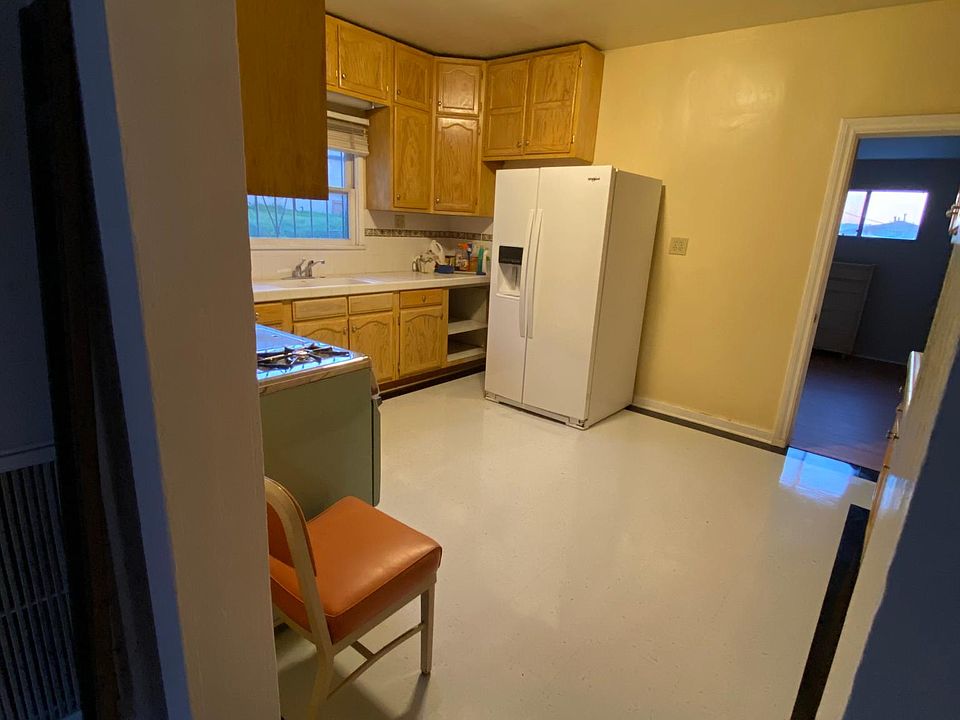 1st image of 221 1/2 N Union Ave