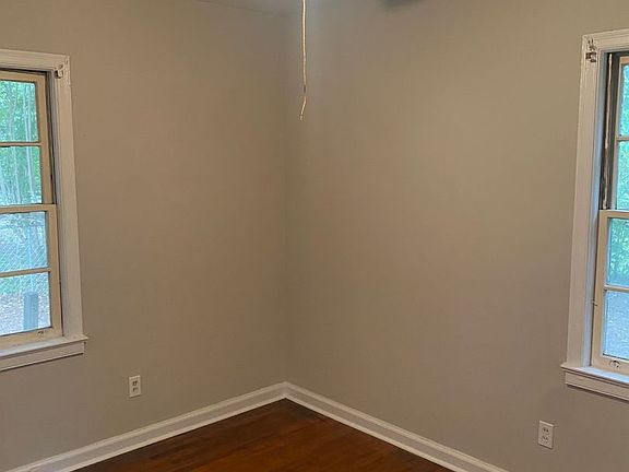 3rd image of 1004 Fleming Ave