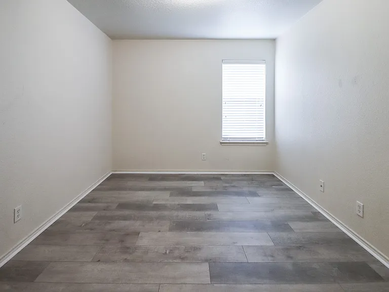 3102 Ida Dr — Photo 17