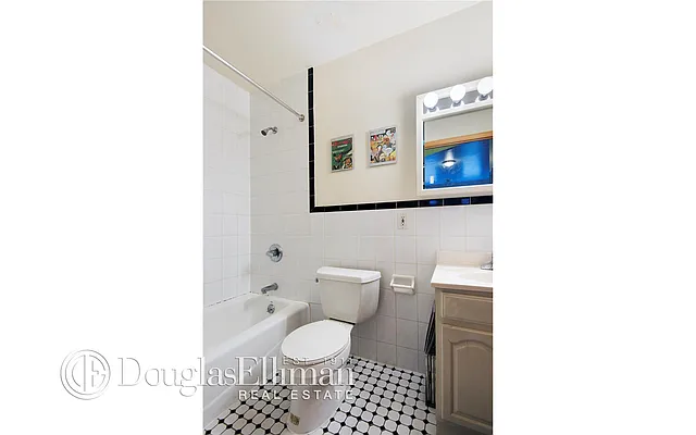 Rented by Douglas Elliman | media 7