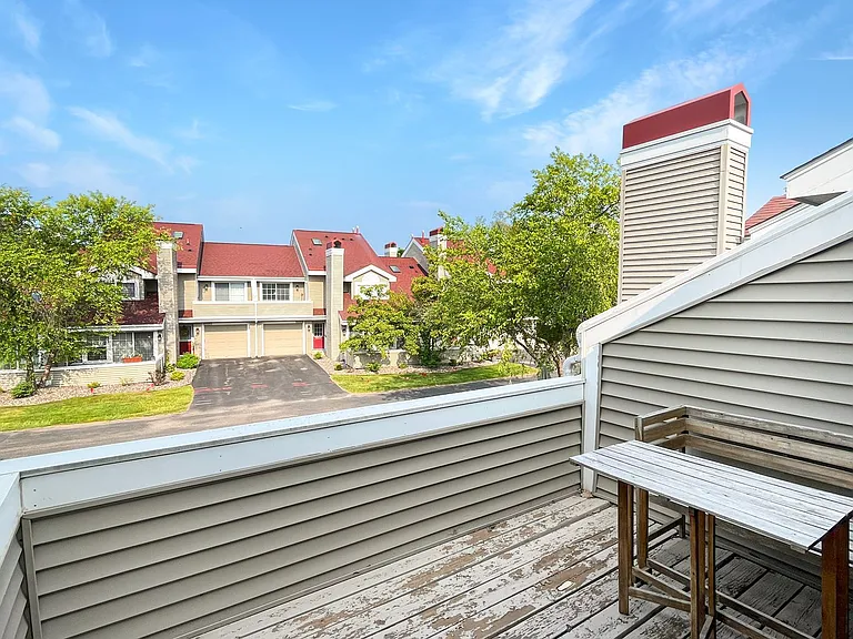 2040 Shenandoah Ct #G — Photo 17