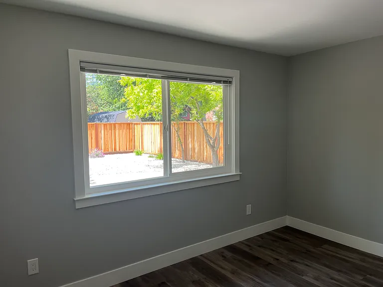 760 Bowen Ct — Photo 18