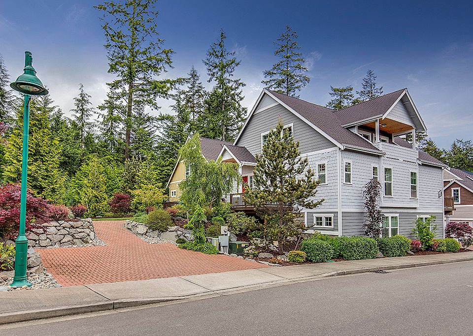 1st image of 3205 Emerald Ln