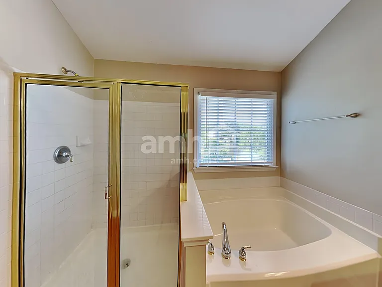 2923 Villa Lake Dr — Photo 14
